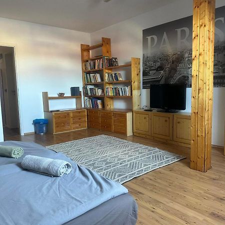 Hotello Apartmanhaz Es Panzio 절러에게르세그 외부 사진