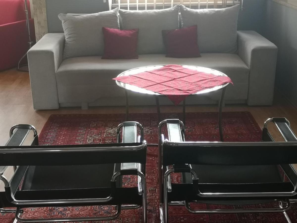 Hotello Apartmanhaz Es Panzio 절러에게르세그 외부 사진