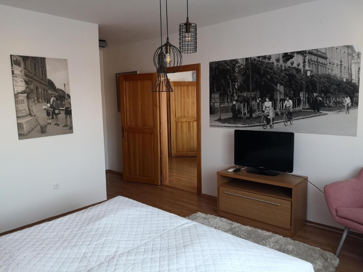 Hotello Apartmanhaz Es Panzio 절러에게르세그 외부 사진