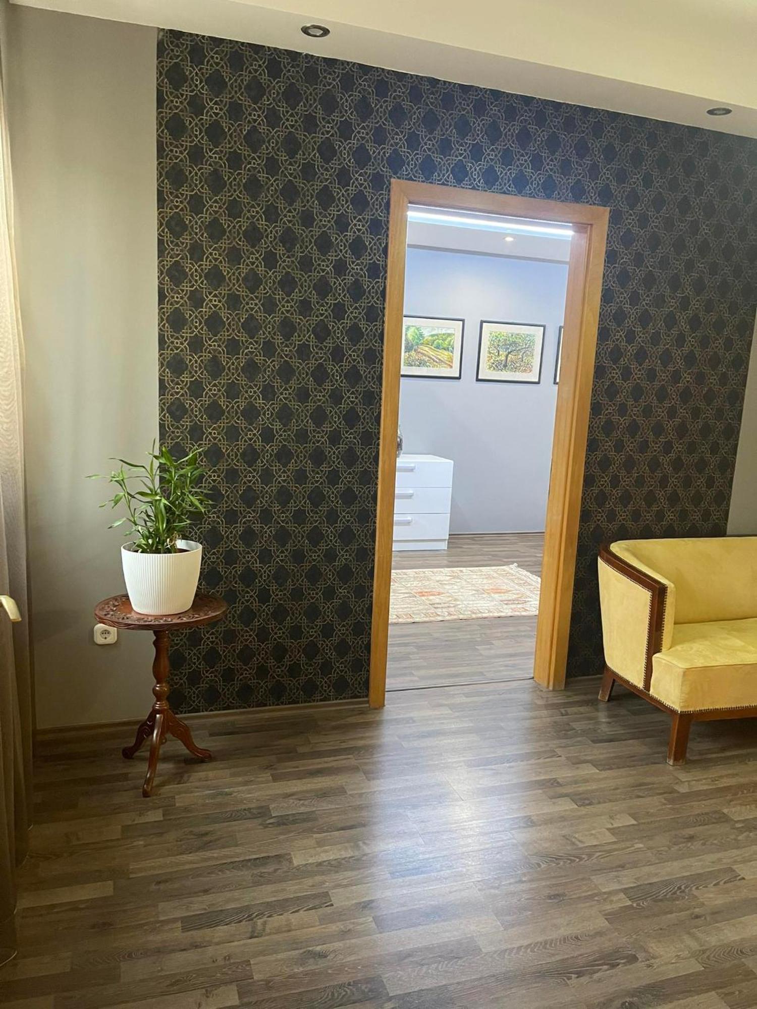 Hotello Apartmanhaz Es Panzio 절러에게르세그 외부 사진