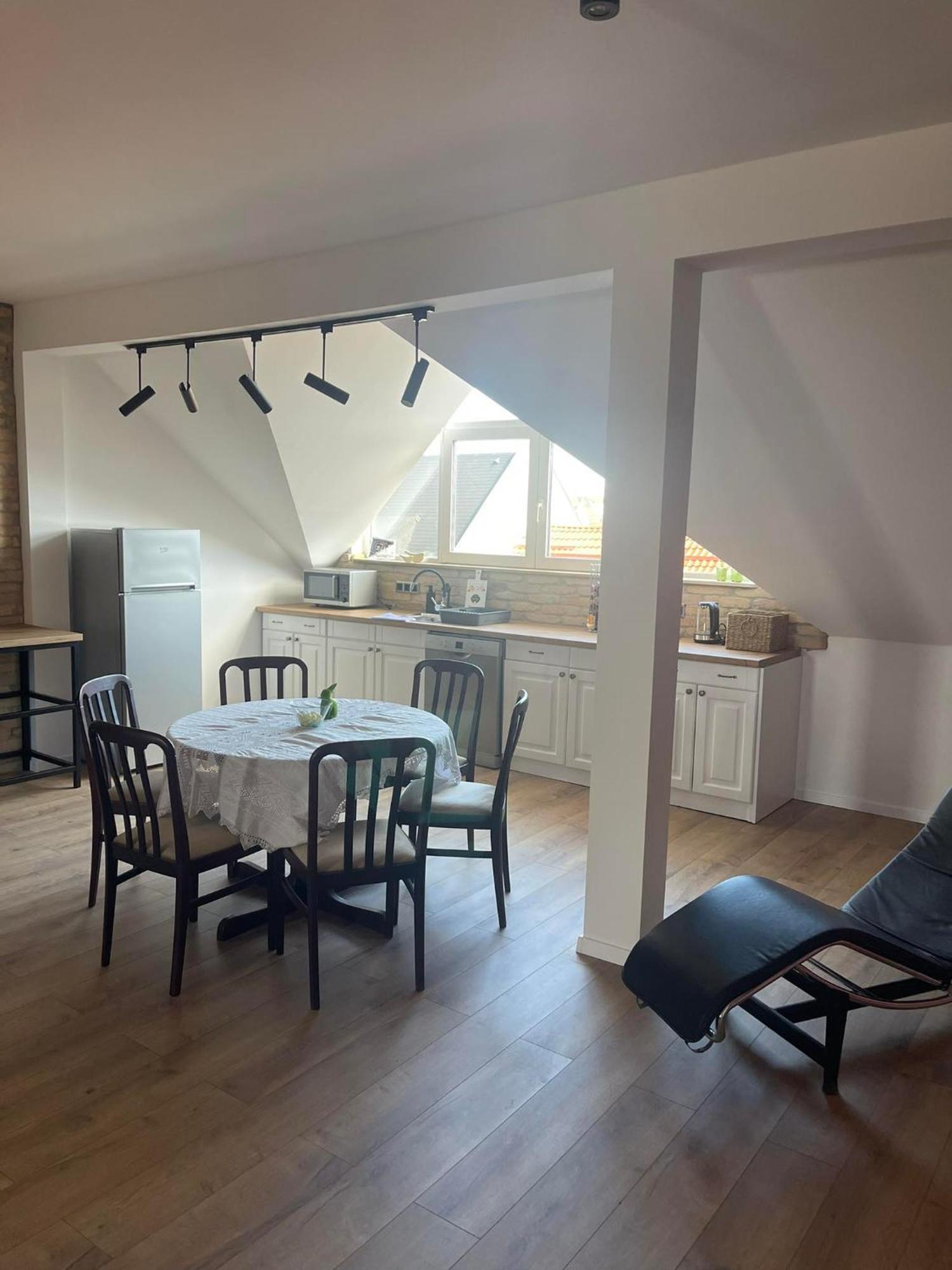 Hotello Apartmanhaz Es Panzio 절러에게르세그 외부 사진