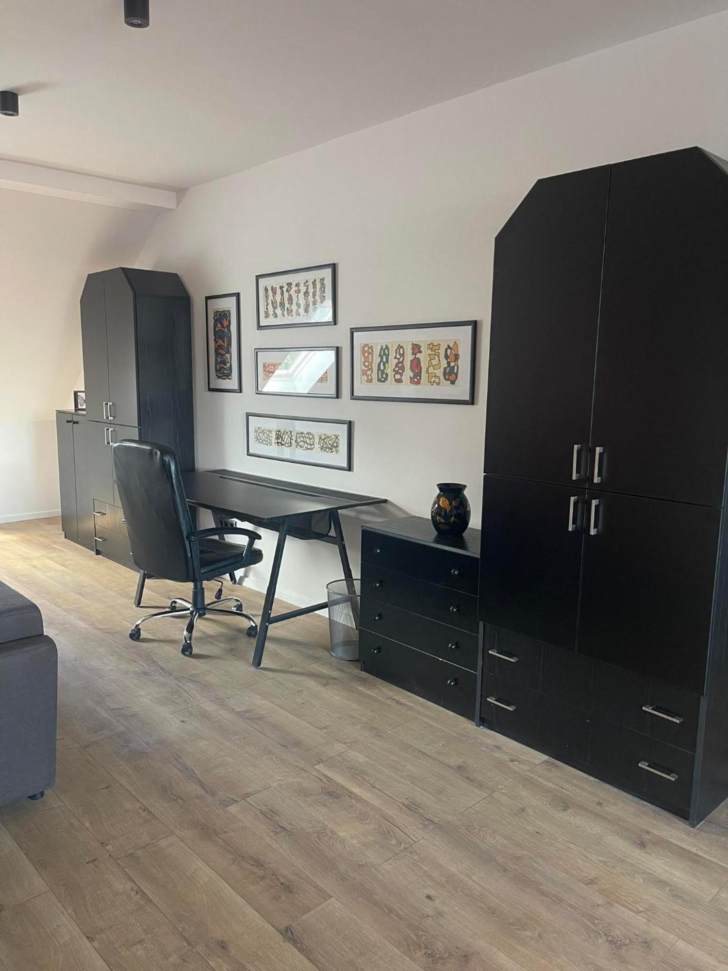 Hotello Apartmanhaz Es Panzio 절러에게르세그 외부 사진