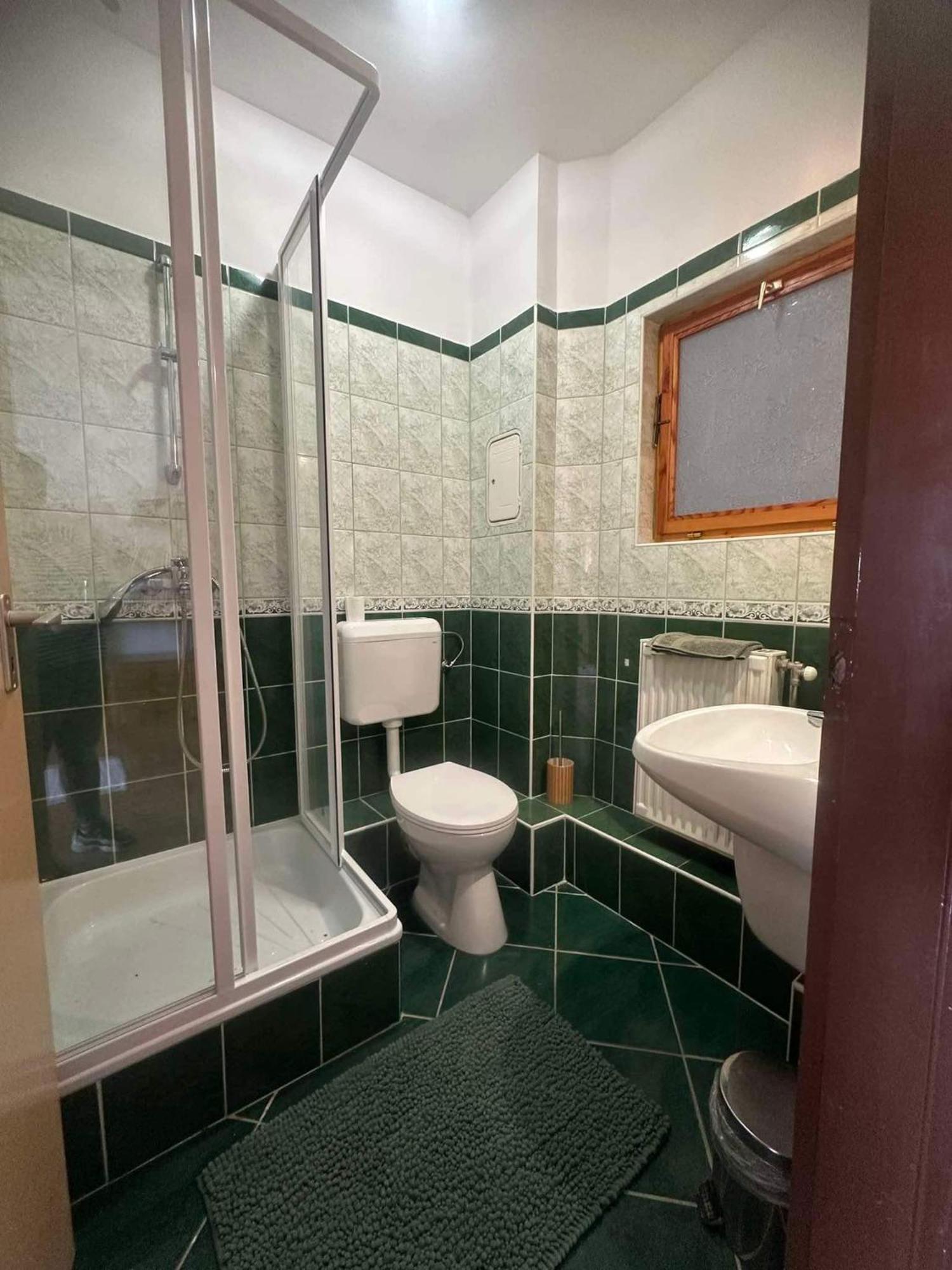 Hotello Apartmanhaz Es Panzio 절러에게르세그 외부 사진