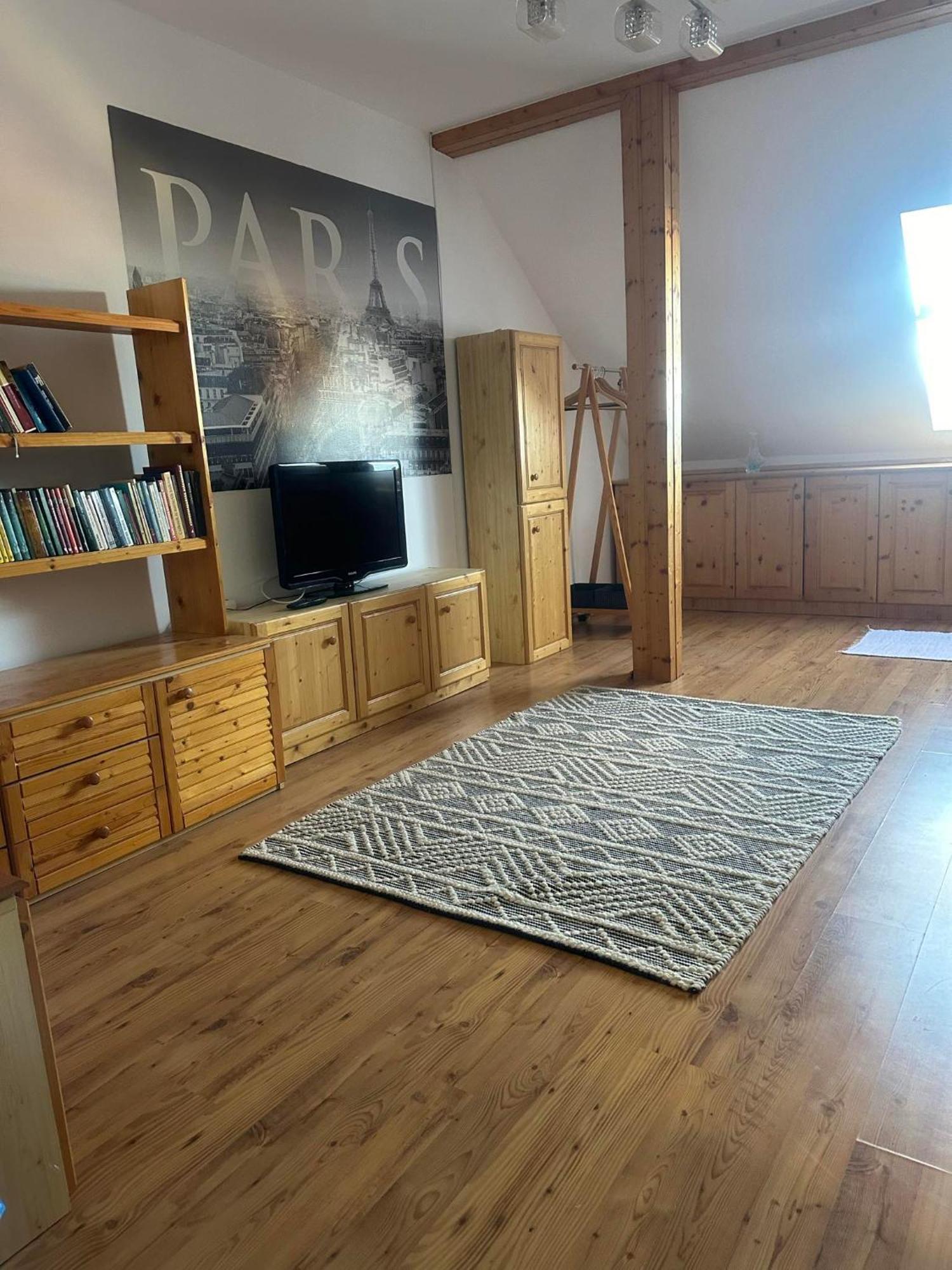 Hotello Apartmanhaz Es Panzio 절러에게르세그 외부 사진
